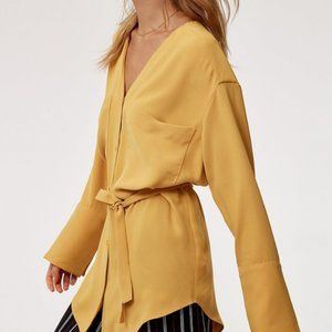 Aritzia Blouse (WHITE)